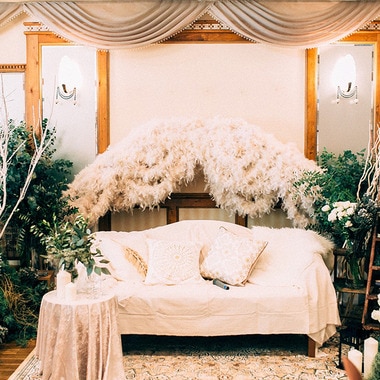 最新版 高砂ソファアイデア40選！結婚式のテイスト別に紹介♡ウェディングニュース