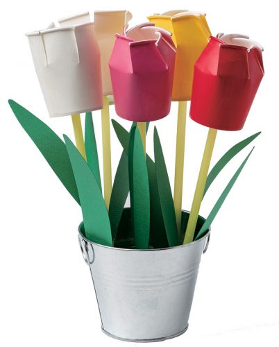 スポンジスタンプや紙皿、紙コップで、春の花を製作しよう！みんなの幼児と保育