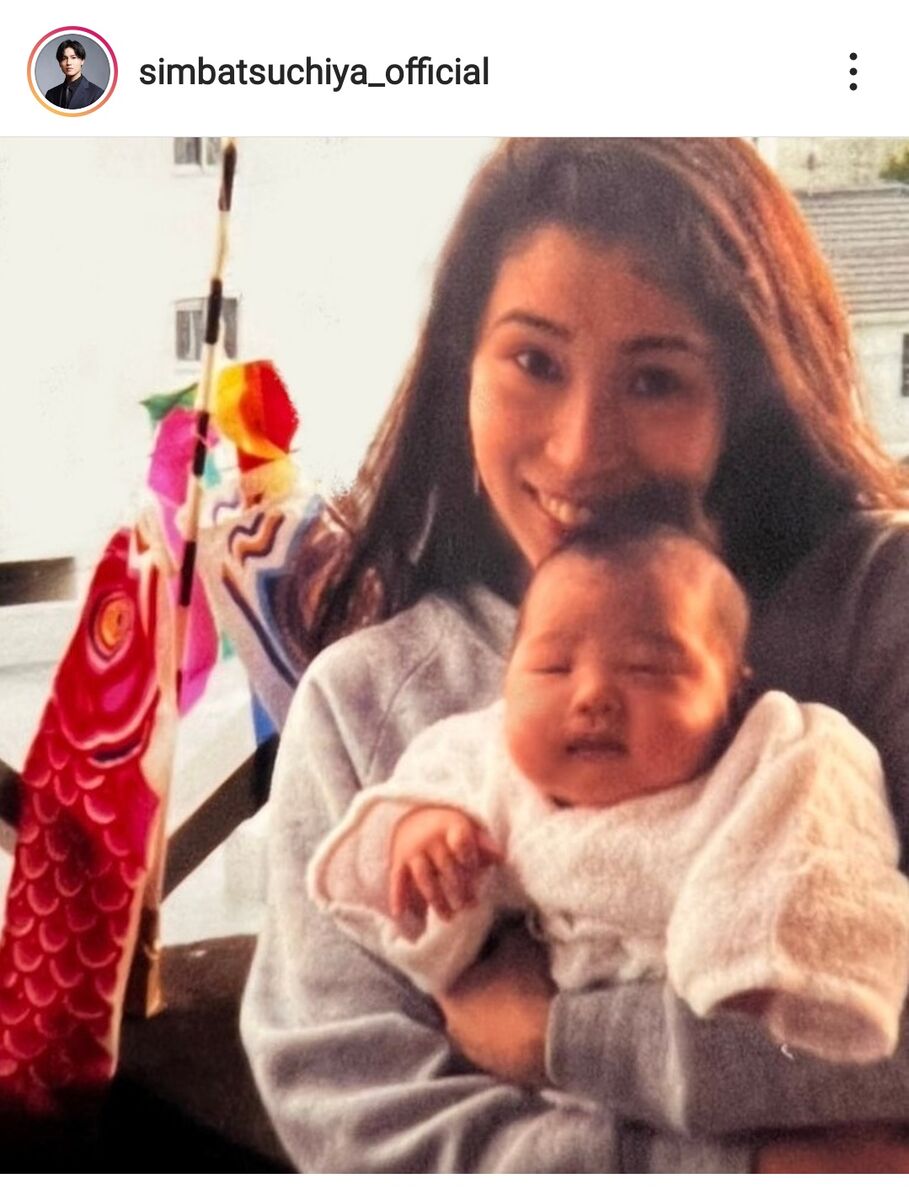 暖麗 はるりって読むの？ だんれいちゃうんかいwww 娘の顔、片寄に激似だし何か笑っちゃう 土屋太鳳って文字の癖強いし、デキ婚のくせに長文で語ってたしなんか生理的に無理しかも自分がママなの忘れるって子育てしてないよな