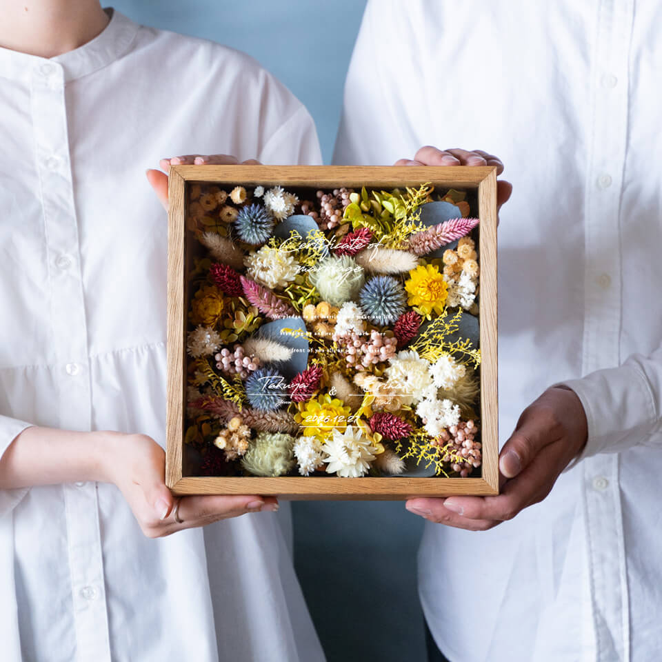 ゲスト参加型結婚証明書 フラワーボックス プリザーブドフラワー flowerbox ドライフラワー 30人 40人 50人 60人 名入れ 結婚証明書ブラウンホワイト: マクサクギフトショップ - 通販 - Yahoo!ショッピング
