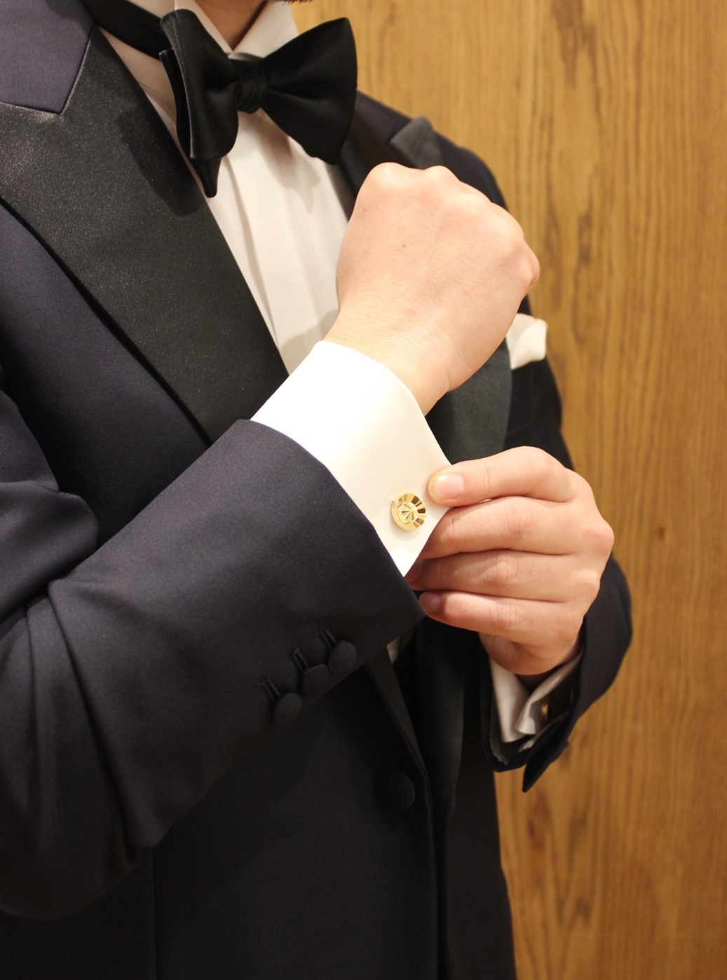 結婚式はカフスボタンでオシャレに！マナーから選ぶ、注意点まで – Louis Faglin Paris