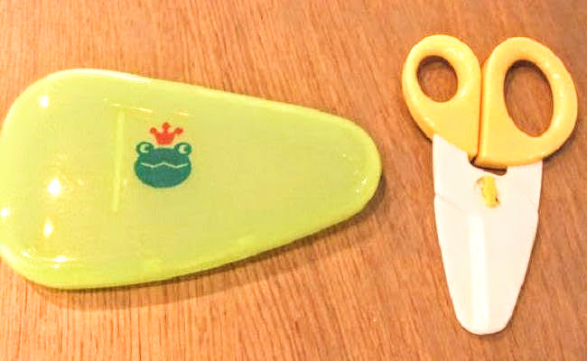 フードカッター 「普通郵便送料無料」食事補助 はさみ カッター 離乳食 携帯用 外出 ケース 食事介助 高齢者 介護用品 サポートユニバーサルデザイン : 住マイル - 通販 - Yahoo!ショッピング