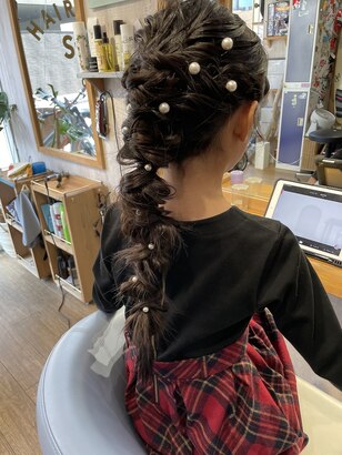 送料無料子供 ヘアビジューフラワーモチーフヘアコーム パール ラインストーン キラキラ 髪飾り ヘッドドレス 子供ドレスに合わせて 袴 にも TAKアクセサリー ヘアアクセサリーキャサリンコテージ