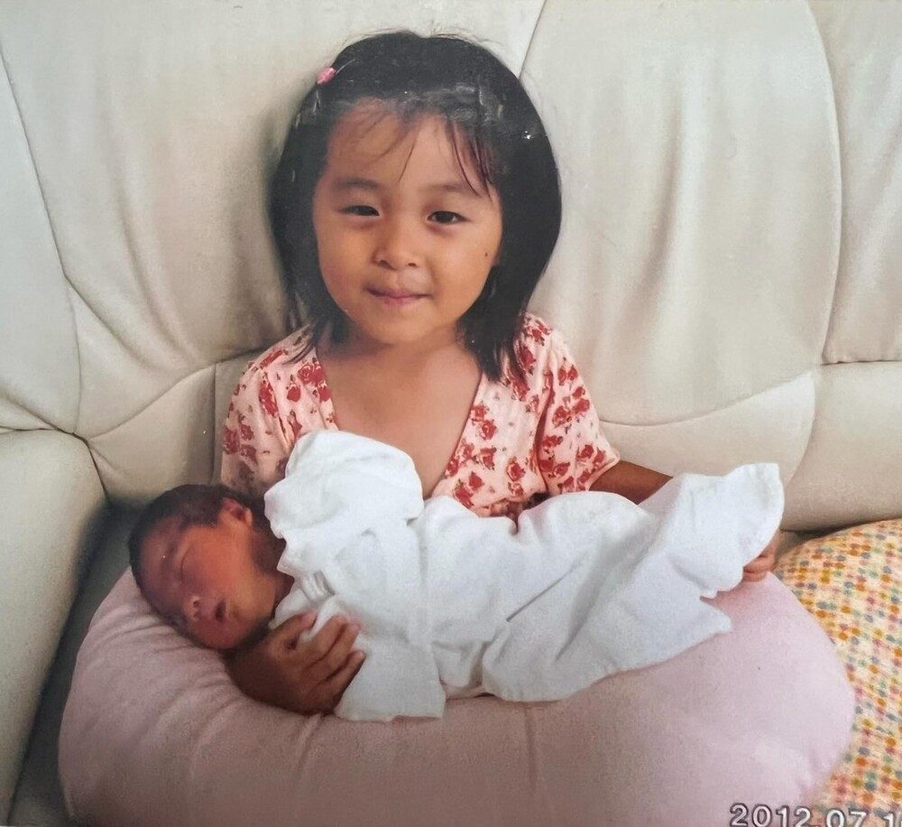 ちょっとほっぺがぷっくりしてきた気がするー💕😍 おめめくりくり👀かわいいね🥰💓新生児女の子ママ ママスタグラム mama mamastagram mamanoko ママリ 成長記録 ママカメラ3児ママ 兄妹 ベビスタグラム 赤ちゃんコーデ우리애기 男の子ママ 兄妹ママ産後 産後