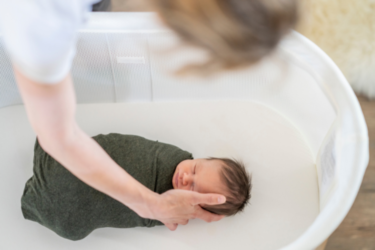 赤ちゃんが夜中や明け方に何度も起きるのはなぜ？心地よく眠るコツ - 群馬県高崎市の産後ケア・産後のお悩み相談はサージファム