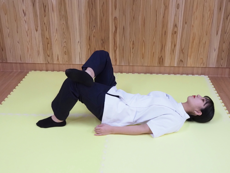 足をしびれさせるのが狙いだった⁉：正座を“正しい座り方”にした徳川幕府の知恵nippon.com