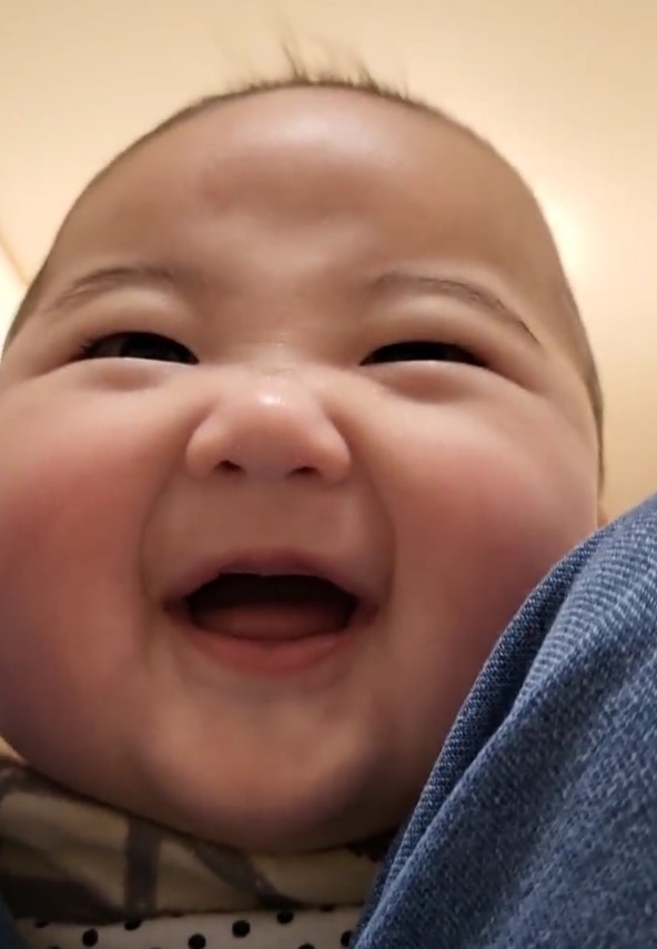 ほっぺ、つんつん』は問題？「子どもは癒しグッズじゃない」性教育ユーチューバーが懸念する子との曖昧な距離感TBS NEWS DIG