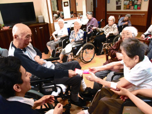 母の日＆父の日を合同でお祝い！プレゼント選びのポイントとおすすめペアギフト特集ギフカル