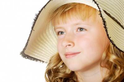 4才のハーフ美少女が晴れ着でお出かけ、“初めて着物を見たフランス人の反応”に440万再生「可愛いは万国共通」 最新ニュースeltha エルザ