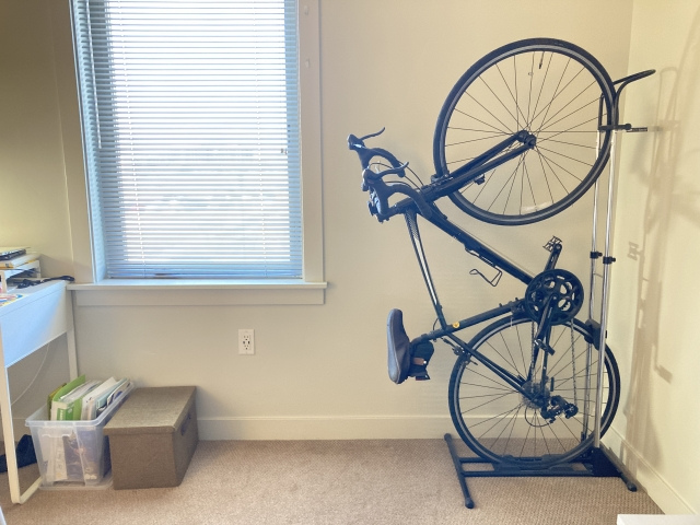 子供用自転車を室内に収納!マンション・賃貸でも使える収納スタンド・省スペースアイデア6選