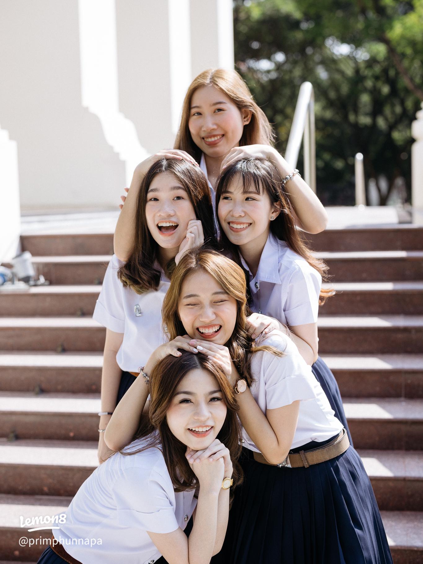 チーム友達ポーズTikTok