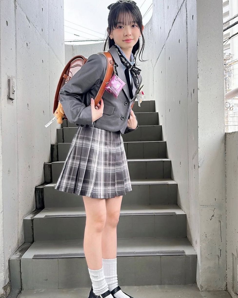 Rora 女の子 キッズ 長袖 Tシャツ 通販 ロンT 63042302 長袖Tシャツ カットソー リブ編み ハイネック 花柄 ひまわり おしゃれかわいい オシャレ 可愛い 秋 冬 春 秋冬 こども 女子 小学生 トップス 子ども服 子供服 キッズファッション 100cm ココア :BACKYARD FAMILYJAL