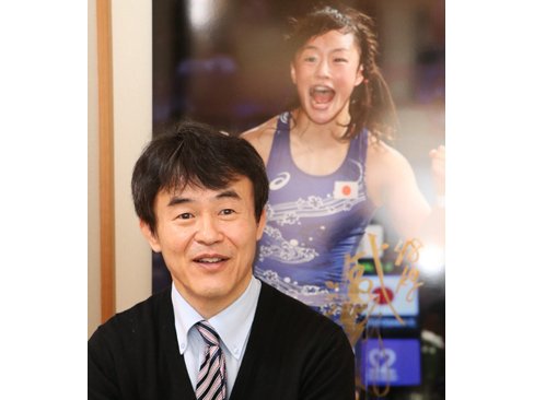 先日息子が4歳と1日で試合デビュー🤼 まだレスリングは習っていないものの 初心者でも大丈夫な大会ということで家で構えとタックルの練習を少しやって挑戦✊ 結果は1勝1敗でした！ マットに上がれたとしても泣いちゃって 試合はできないかなって思ったりもしていたけど