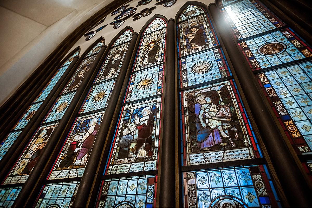 関東2選 ステンドグラスが素敵なチャペルで家族挙式！Part1家族挙式のウエディング知恵袋