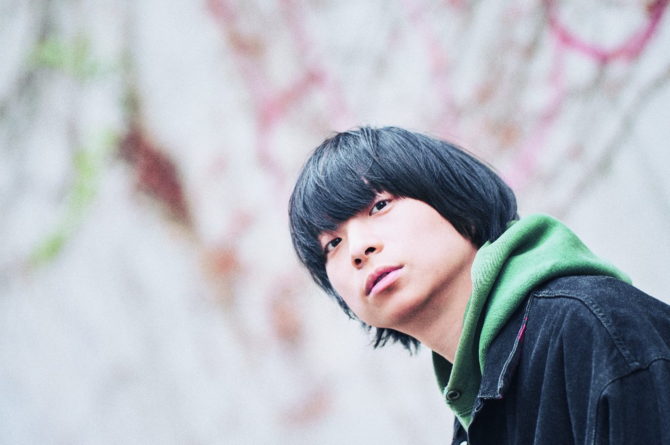 尾崎世界観 クリープハイプ 、震災特番「10年話せなかったこと」にMCとして出演Musicman