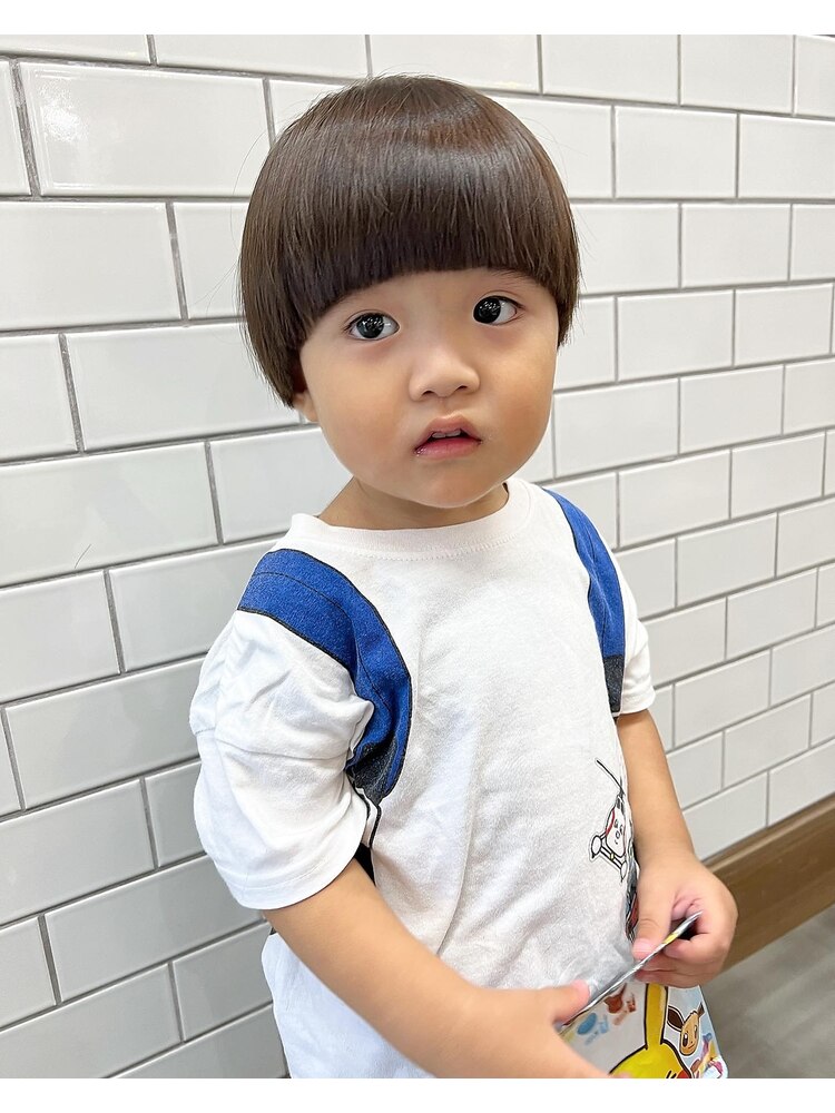 お母さんでも超簡単にできる セルフマッシュルームカット - YouTube