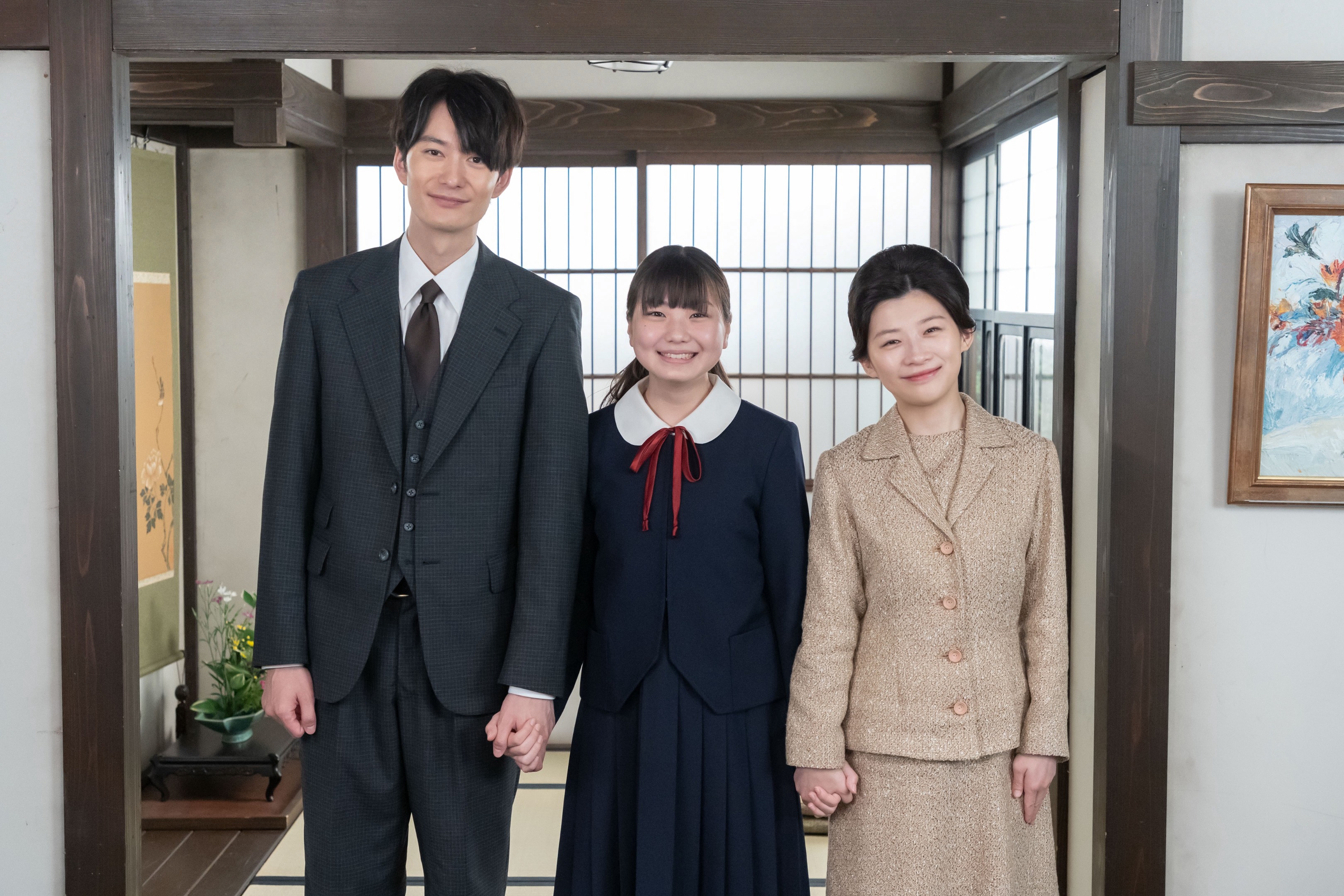 連続テレビ小説「虎に翼」第99話。星航一 岡田将生・手前 の訪問、続く「家族裁判」には道男 和田庵・左から2人目 の姿もC NHK - スポニチSponichi Annex 芸能