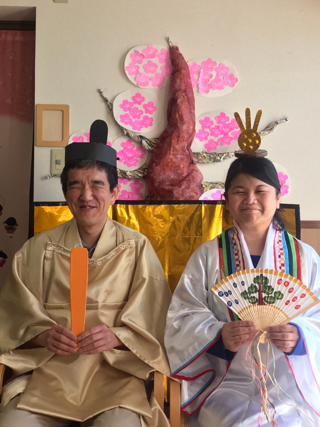 ひな祭り写真撮影会開催！公式 介護付有料老人ホーム アンサンブル&ファミニューGakkenGroup メディカル・ケア・サービス