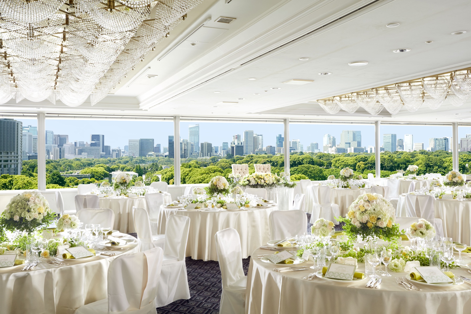 ONELIFE 横浜店のスタッフブログ シックで重厚感のある学士会館。Photorait