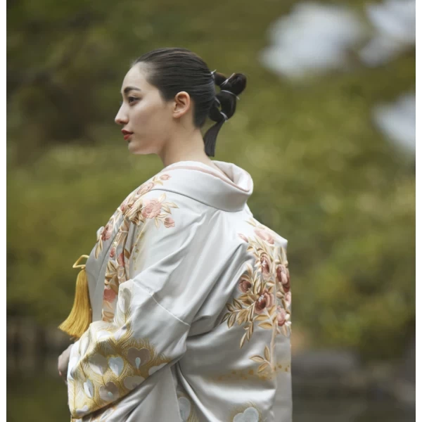 和装に合わせたブーケ✨大阪天満宮天満宮会館神前式神社婚和婚大阪神前式関西神前式和婚花嫁和装花嫁2025年秋婚2026年春婚プレ花嫁ドレスタキシード白無垢色打掛引振袖紋付袴カラードレスボールブーケ和装ブーケフーケ