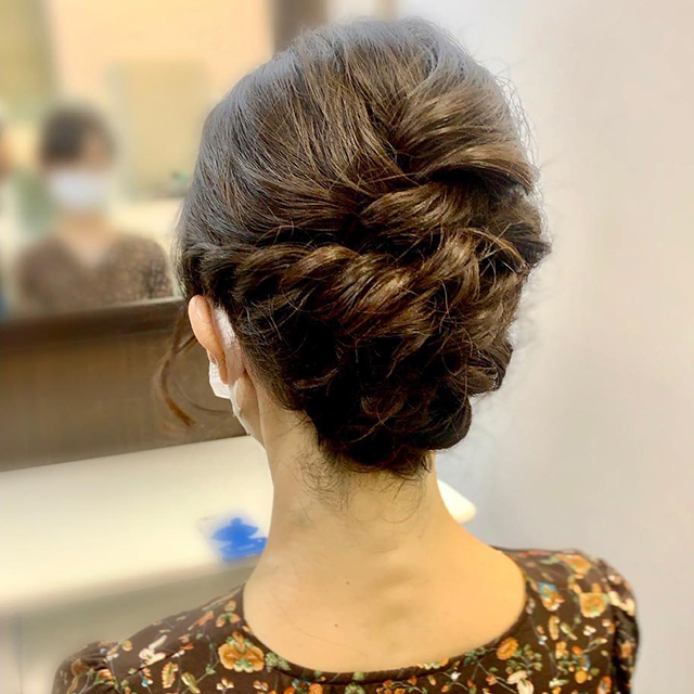 親族の結婚式にお呼ばれした50代女性必見♡上品な髪型・ヘアアレンジLe Crit ルクリ