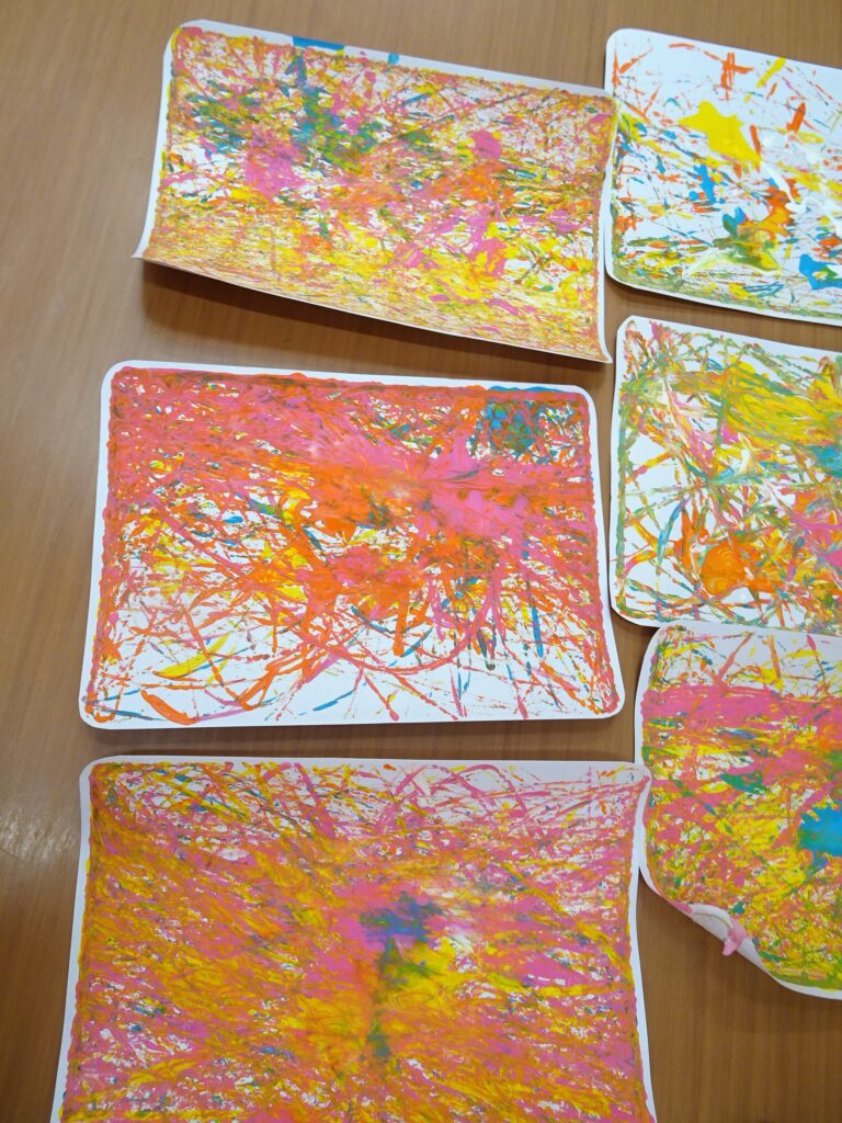 かき氷製作ー0歳児 1歳児 2歳児向け♪絵の具＆クレヨン２パターン紹介