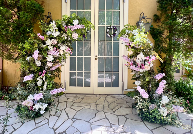 UNLIMITED PLAN レンタルレポート ⁡ ウェディング装飾品借り放題サービス UNLIMITED PLANをご利用いただいた花嫁様のウェルカムスペースをご紹介。 ミラーやトランクなどヴィンテージ小物を 素敵にご使用いただきました💐 ========== ⁡ ▽50種類以上の 装飾品が借り放題