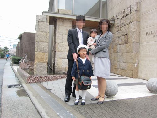 ベビーの防寒対策どうしてる？ちょっとお出かけに断然使える！「ママポンチョ」アンジェ日々のコラム