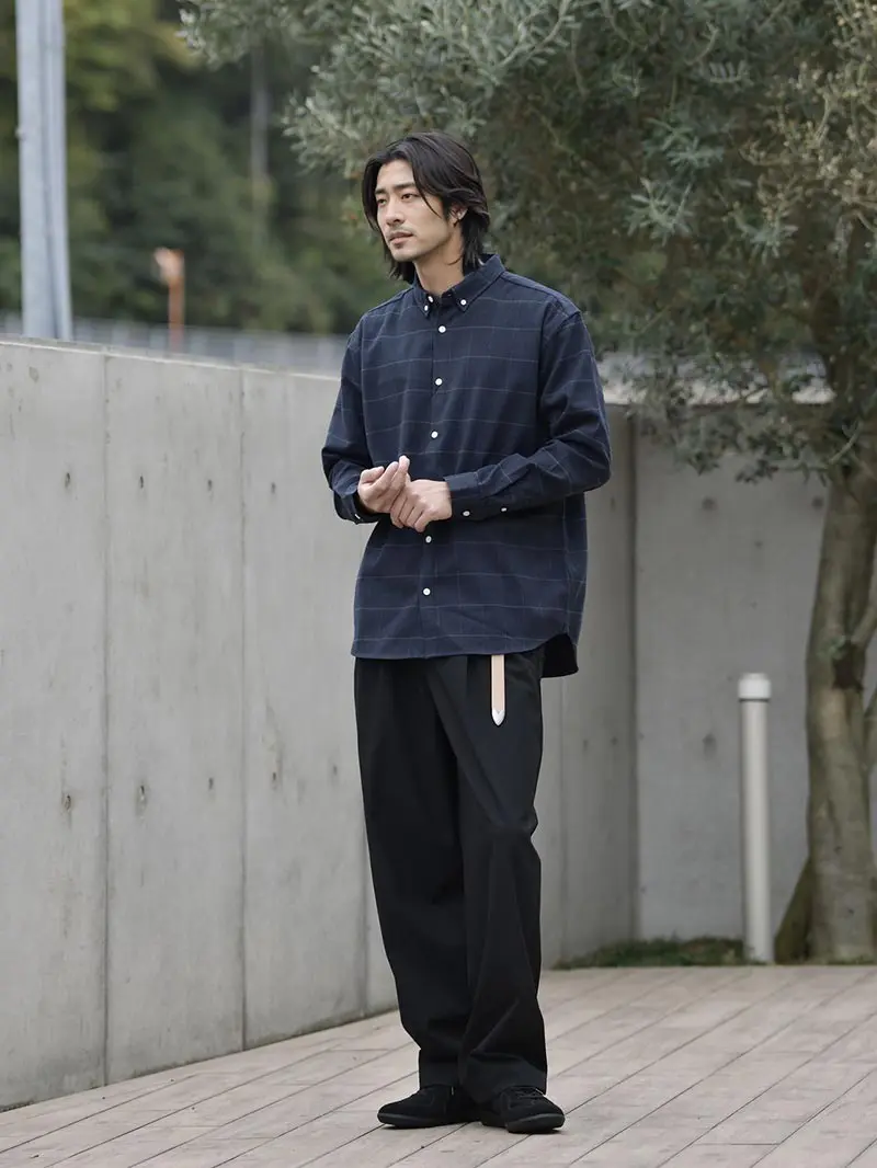 公園カジュアルもモノトーン！バケハで着崩して好感度UP 明日のコーデVERY