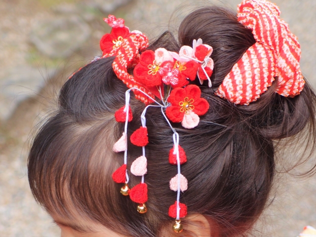 女の子 3歳の七五三の可愛いヘアアレンジと選び方のポイントとは