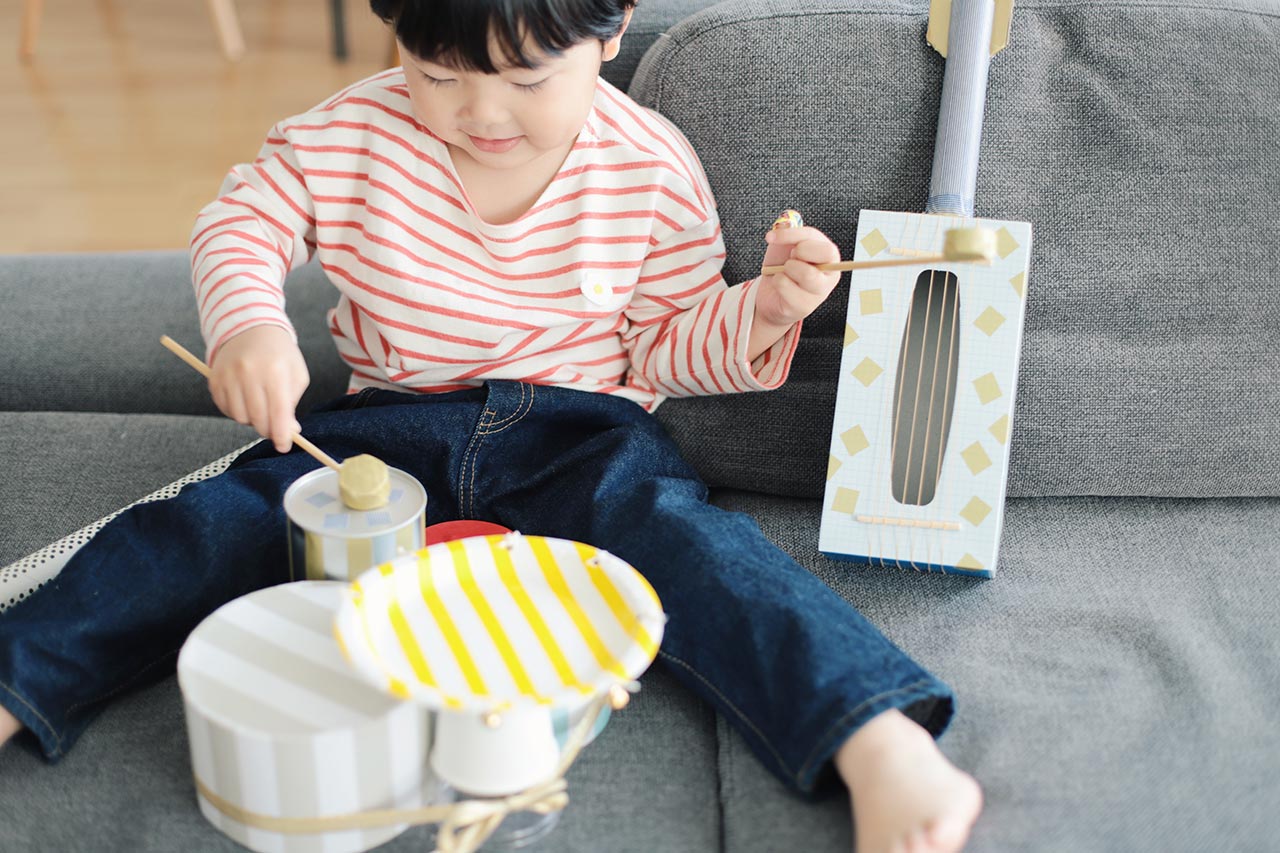 手作りサッカー選手用バウンサーおもちゃ：ドイツカラー、ヨーロッパデザイン - Etsy 日本