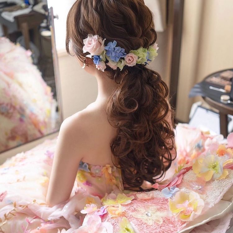 前撮り髪型編みおろし・ローポニー・紐アレンジなど。35人の先輩花嫁ヘアカタログARCH DAYS