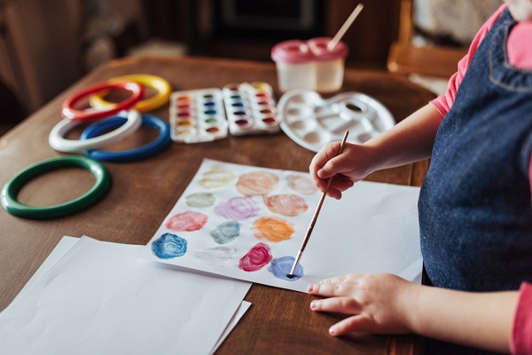 お絵かき・絵の具技法」に関する保育や遊びの記事一覧HoiClue ほいくる