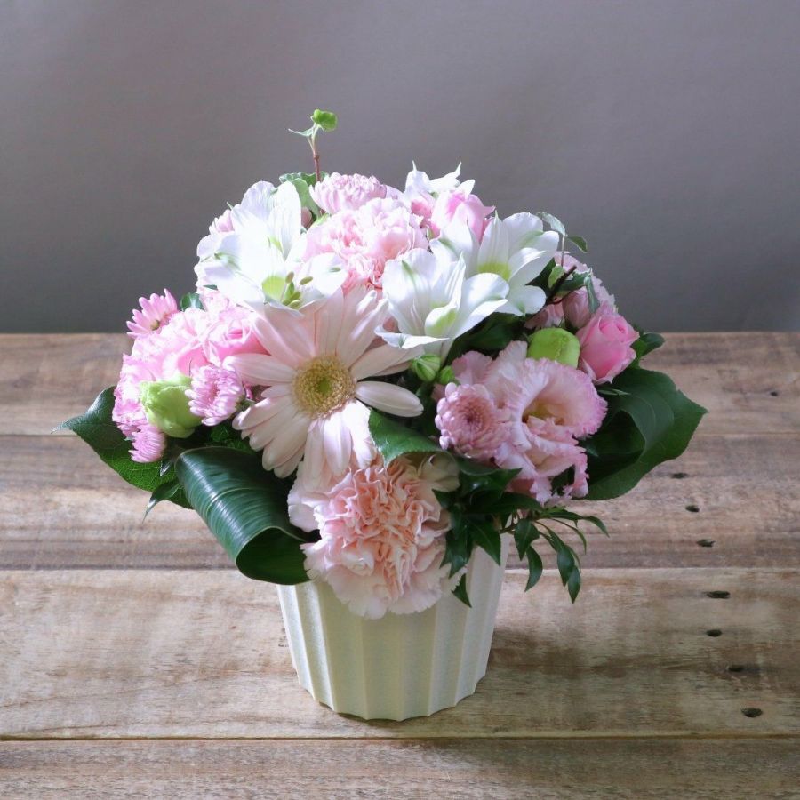 エーデルワイス花の贈り物 チューリップ フラワーアレンジメント ギフト 生花 誕生日 合格 入学 卒業式 卒園 お祝い スプリングミックスM :花工房エーデルワイス - 通販 - Yahoo!ショッピング