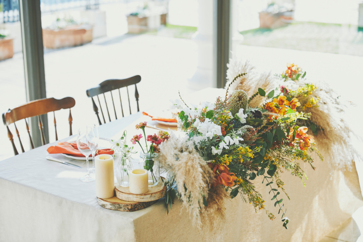 装花、フラワーコーディネート 人気ナンバーワン！ 白の披露宴会場コーディネート7選ELLE mariageエル・マリアージュ