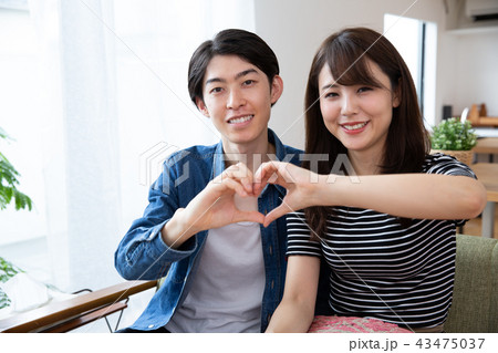 ハワイの結婚式で両親や親族の服装は？靴やサンダルの悩みも解決☆