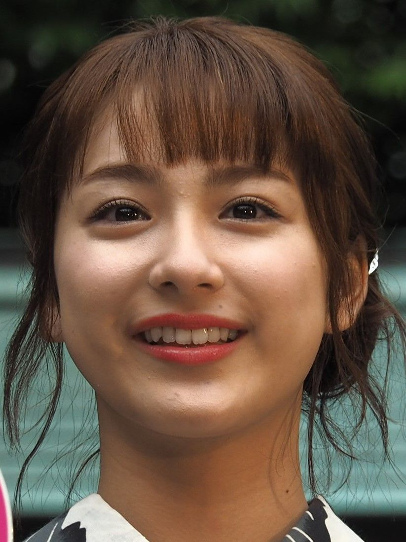 平祐奈の兄弟 6人 のまとめ!美男美女の家族を写真付きで年齢や職業を紹介!しゅみのじかん