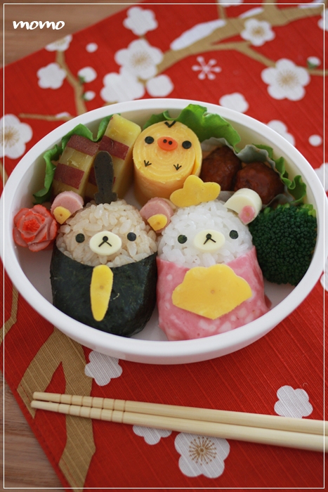 ひな祭りキャラ弁＊三角おむすびdeお雛様