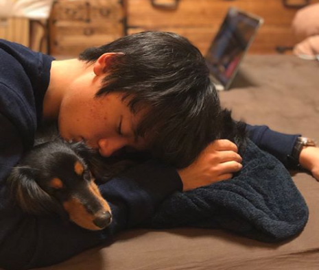 すしらーめんりくの弟の名前と年齢差は？大学と家族構成もチェック！Trend movie.com