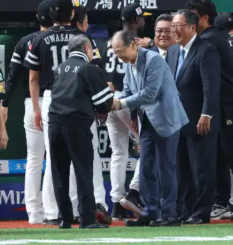 王貞治さん」再婚 娘・理恵さんが本誌に明かしていた“複雑な胸中”デイリー新潮