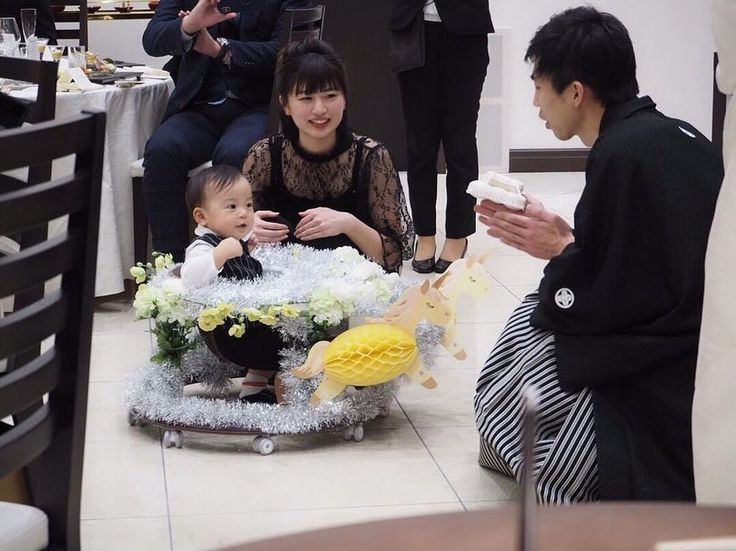リングボーイ&リングガール 初めての結婚式で大役!ちゃんと指輪運べたかな?男女双子赤ちゃん生後10ヶ月The twins who work as aring girl and a ring boy