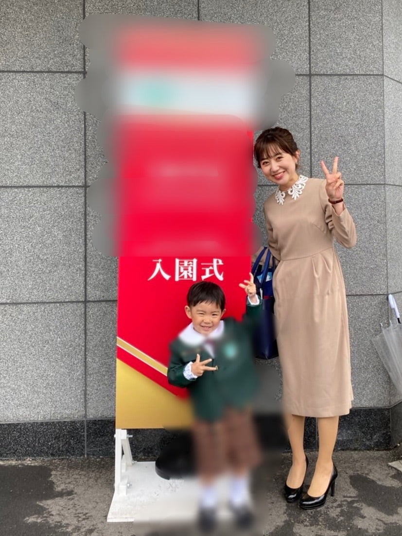 抱っこ紐コーデ、おしゃれに着こなすポイントは？ママ・パパ、おすすめスタイルを提案！ – HUGLM