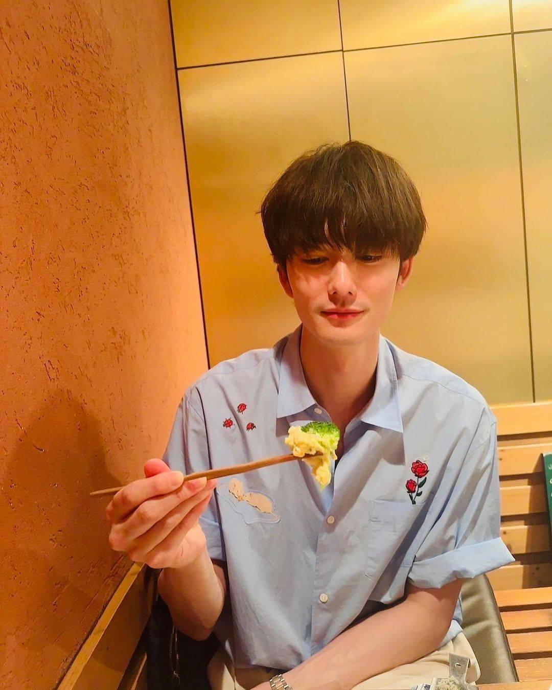 ◇『虎に翼』伊藤沙莉にんまり、仲野太賀＆岡田将生ら家族4ショット 写真 ：中日スポーツ・東京中日スポーツ