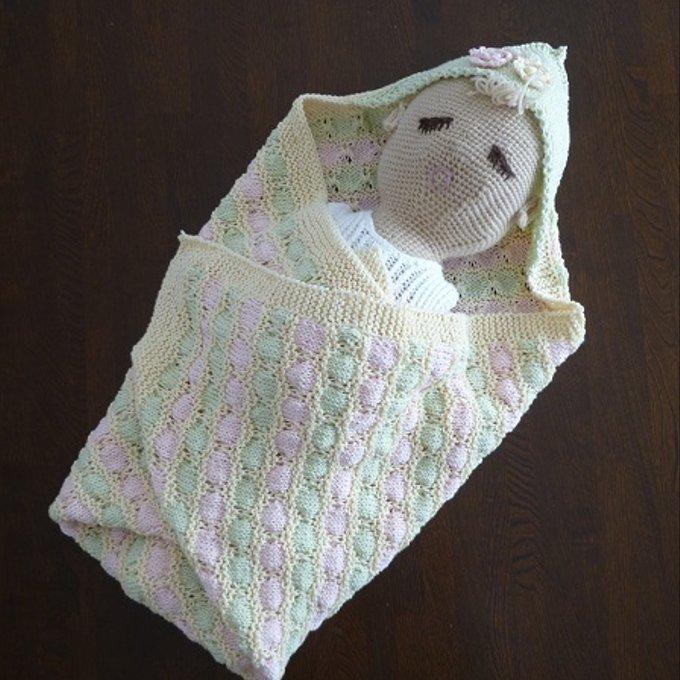 赤ちゃんをやさしく包み込むフード付きおくるみの手作りレシピCraftie Style