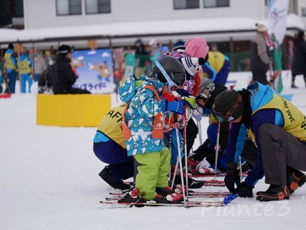 キッズパークのあるスキー場13選！こどもと雪遊びを楽しもう＜関東近郊・2024＞ じゃらんニュース