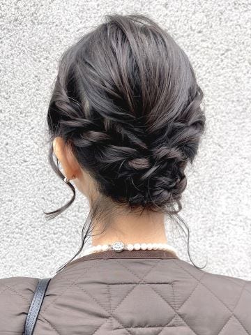 結婚式のお呼ばれヘア 好印象の髪型や人気のヘアアクセをご紹介♡Wedding Diary