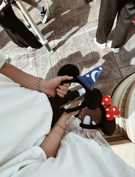 匂わせアイコンから始まる素敵な恋愛エピソード - モテる口説き