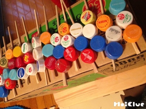 みんなの投稿 ボトルキャップのポットン 0.1歳児保育と遊びのプラットフォーム ほいくる