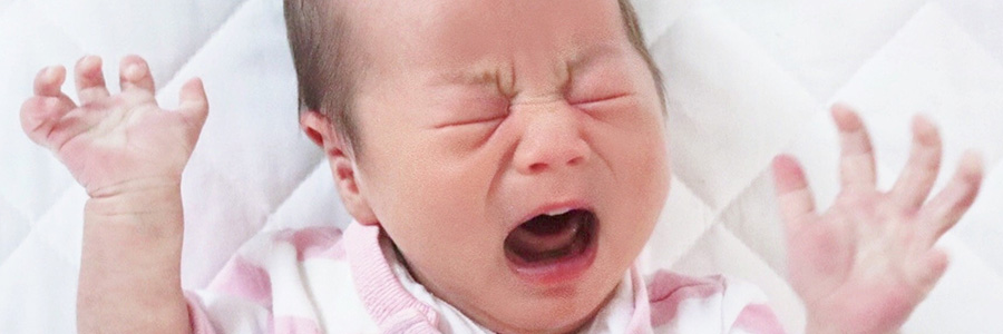 ぼく泣かないもんねっ」生後1カ月の赤ちゃん、への字口で泣くのを我慢していたら「尊すぎ」ラジトピ ラジオ関西トピックス