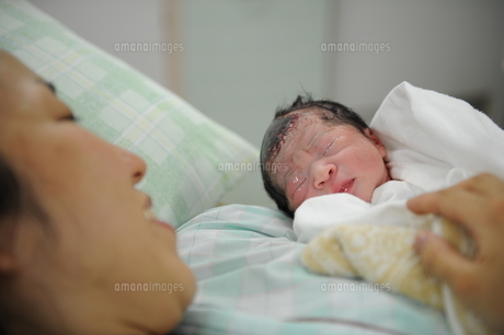 出産シーンなどに使用する赤ちゃんは特殊造型がベスト – BLAST Inc